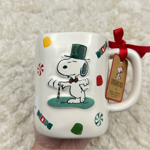 Rae Dunn Peanuts Christmas Mug - Picture 2 of 8
